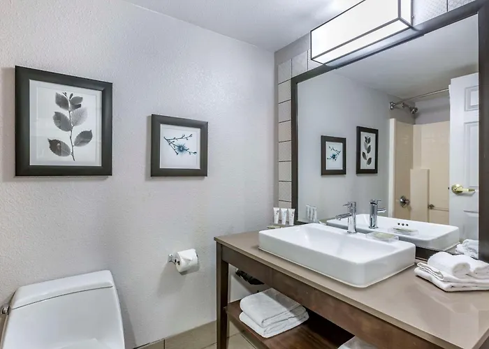 Country & By Radisson, Mesa, Az Hotel 4*