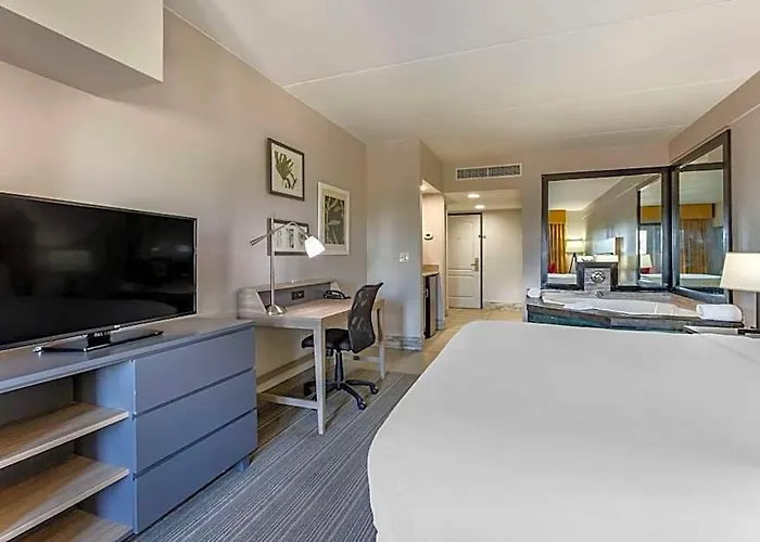 Country & By Radisson, Mesa, Az 4*