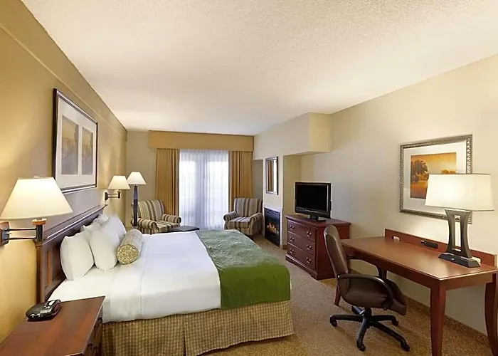 Country & By Radisson, Mesa, Az Hotel 4*